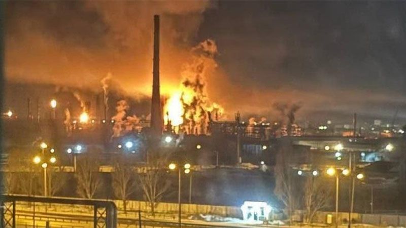 Un ataque ucraniano con drones provoca un gran incendio en una refiner&iacute;a en Rostov