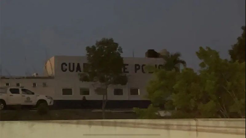 Atacan con explosivos un cuartel de la Polic&iacute;a en Acapulco, sur de M&eacute;xico