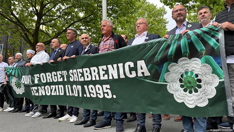 Los bosnios conmemoran el genocidio de Srebrenica