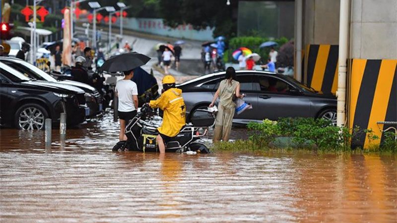 Once muertos tras el derrumbe de un puente por las fuertes lluvias en el noroeste China