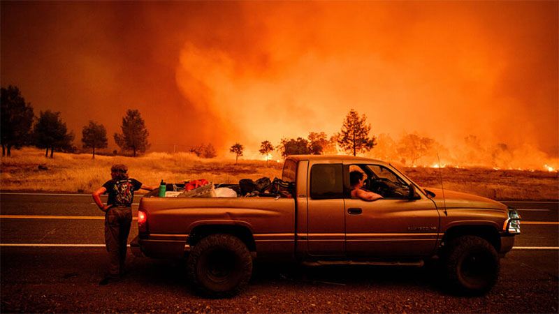 Megaincendio se convierte en uno de los m&aacute;s grandes en la historia de California