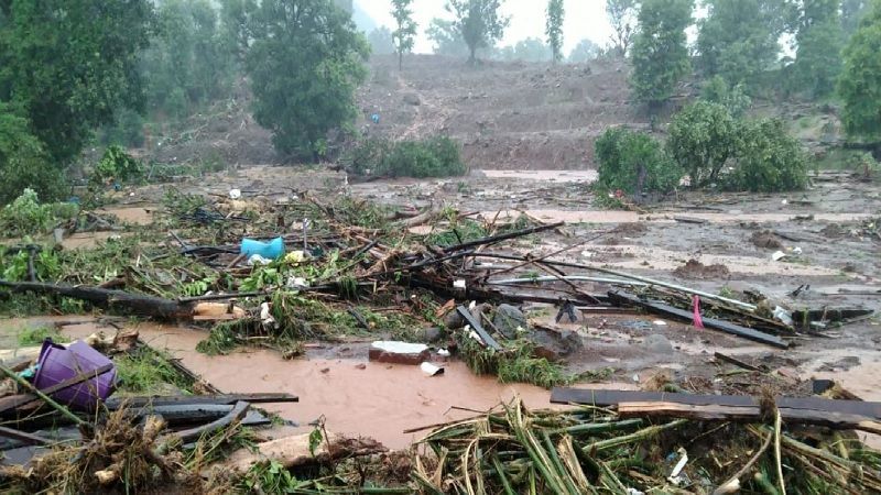 Aumentan a m&aacute;s de 200 las muertes por deslizamientos de tierra en el sur de India