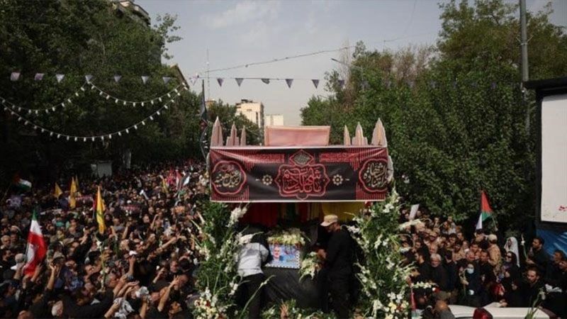 Los iran&iacute;es se despiden del m&aacute;rtir Haniye en masivo funeral en Teher&aacute;n