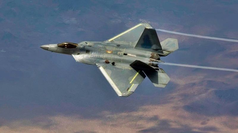 EEUU env&iacute;a cazas F-22 Raptor a Oriente Medio ante los temores de un conflicto a gran escala