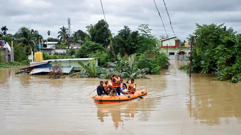 Mueren 52 personas por grandes inundaciones en el sureste de Bangladesh