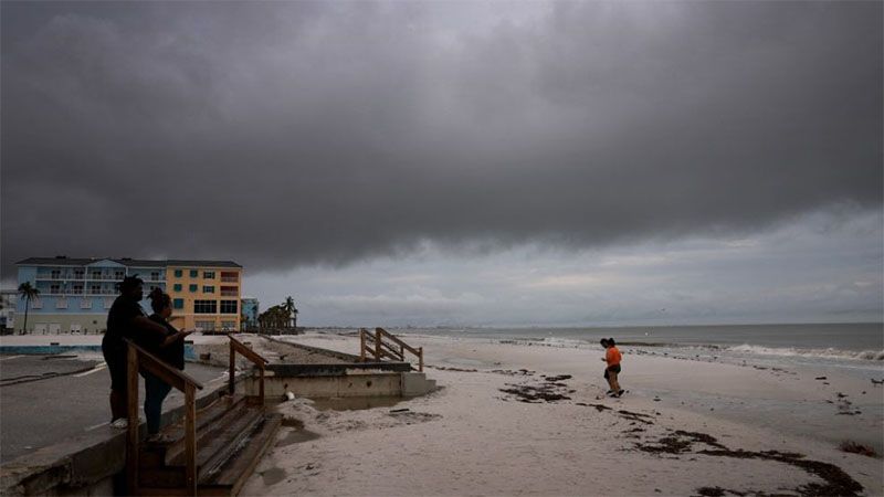 M&aacute;s de 30.000 refugiados por el hurac&aacute;n Milton, que empieza a sentirse en Florida