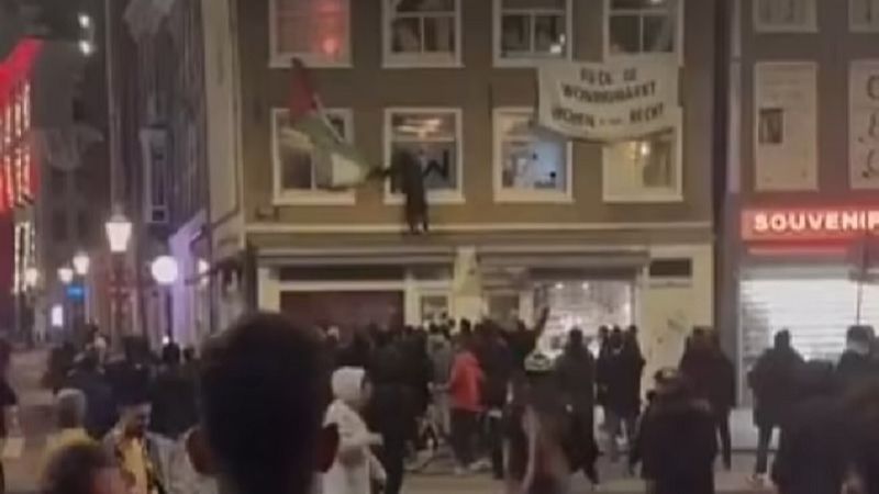 Choques en &Aacute;msterdam entres hinchas israel&iacute;es y manifestantes pro-Palestina (v&iacute;deo)